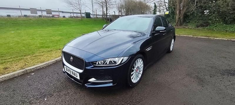 Used Jaguar XE R-Sport 163 HP (119 kW) 2019 Blue Sedan