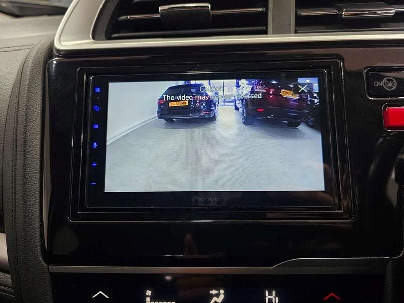 Begagnad Honda Jazz EX 102 HK (75 kW) 2016 Orange Halvkombi