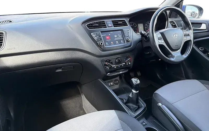Used Hyundai i20 SE 84 HP (61 kW) 2019 Blue Hatchback
