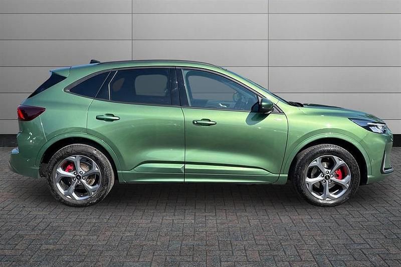 Używany Ford Kuga ST-Line 243 KM (178 kW) 2025 Zielony SUV