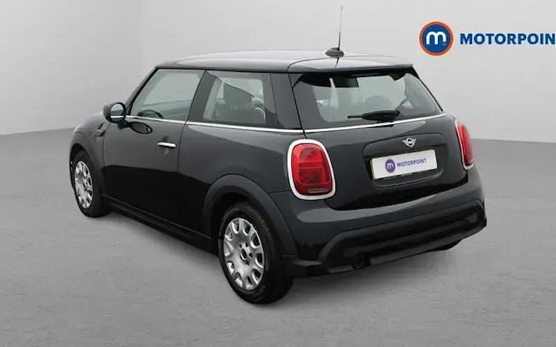 Used Mini ONE Classic 102 HP (75 kW) 2022 Black Hatchback
