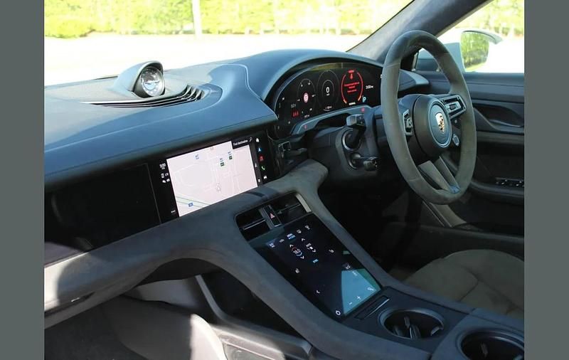 Used Porsche Taycan 439 kW (598 HP) 2024 Grey Estate