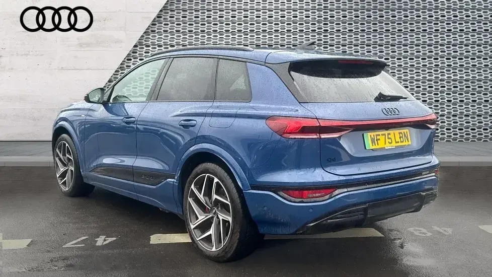 Used Audi Q6 e-tron Performance 225 kW (306 HP) 2025 Blue SUV