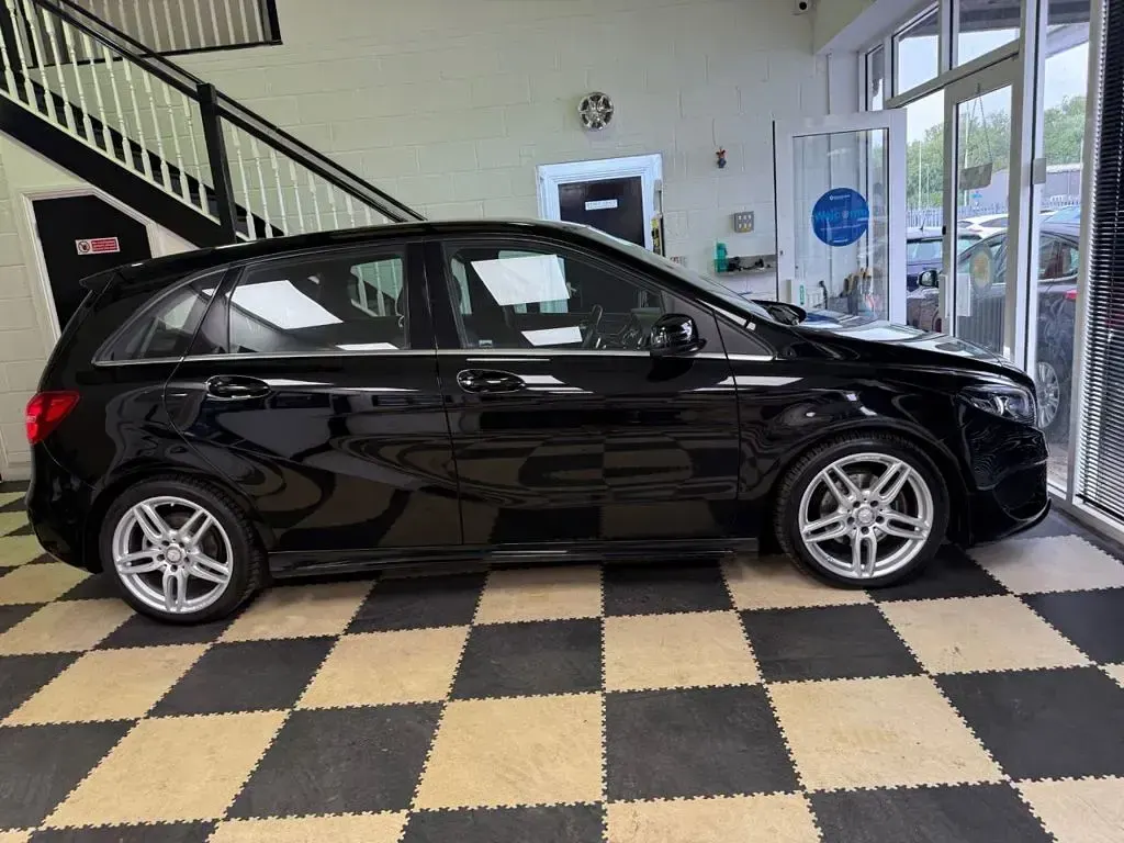 Used Mercedes B200 AMG line 136 HP (100 kW) 2017 Black MPV