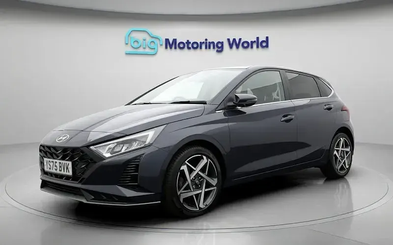 Used Hyundai i20 Premium 101 HP (74 kW) 2025 Grey Hatchback