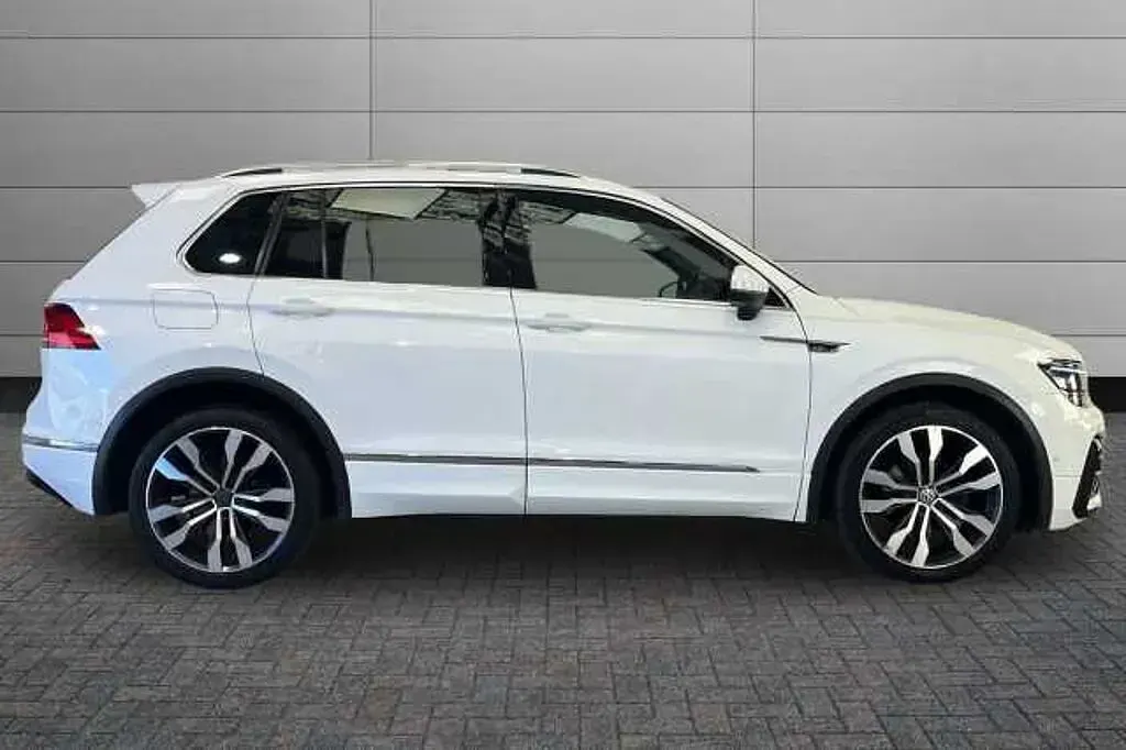 Used VW Tiguan R-line 150 HP (110 kW) 2020 Pure white SUV