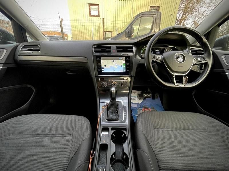 Used VW e-Golf 99 kW (135 HP) 2020 Grey Hatchback