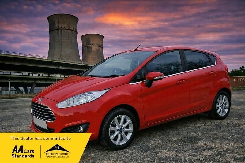 Used Ford Fiesta Zetec 2014 Red Hatchback