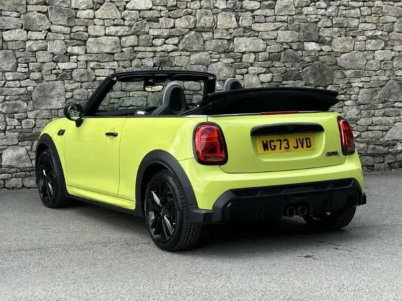 Used Mini Cooper S Cabriolet Sport 176 HP (129 kW) 2023 Yellow Cabriolet