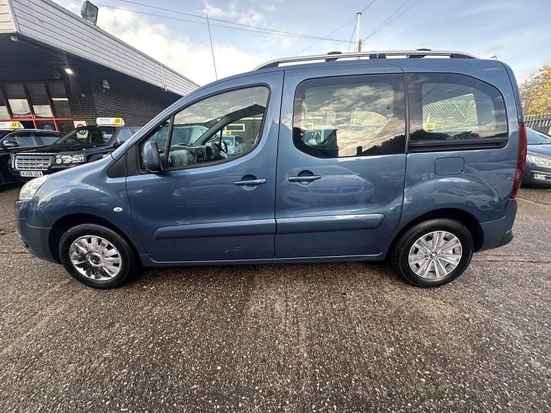 Used Peugeot TePee S 92 HP (67 kW) 2012 Blue MPV