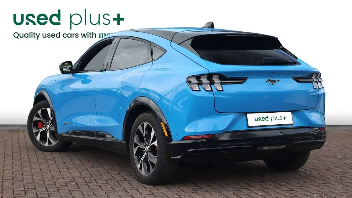 Used Ford Mustang Premium 294 HP (216 kW) 2025 Blue Hatchback