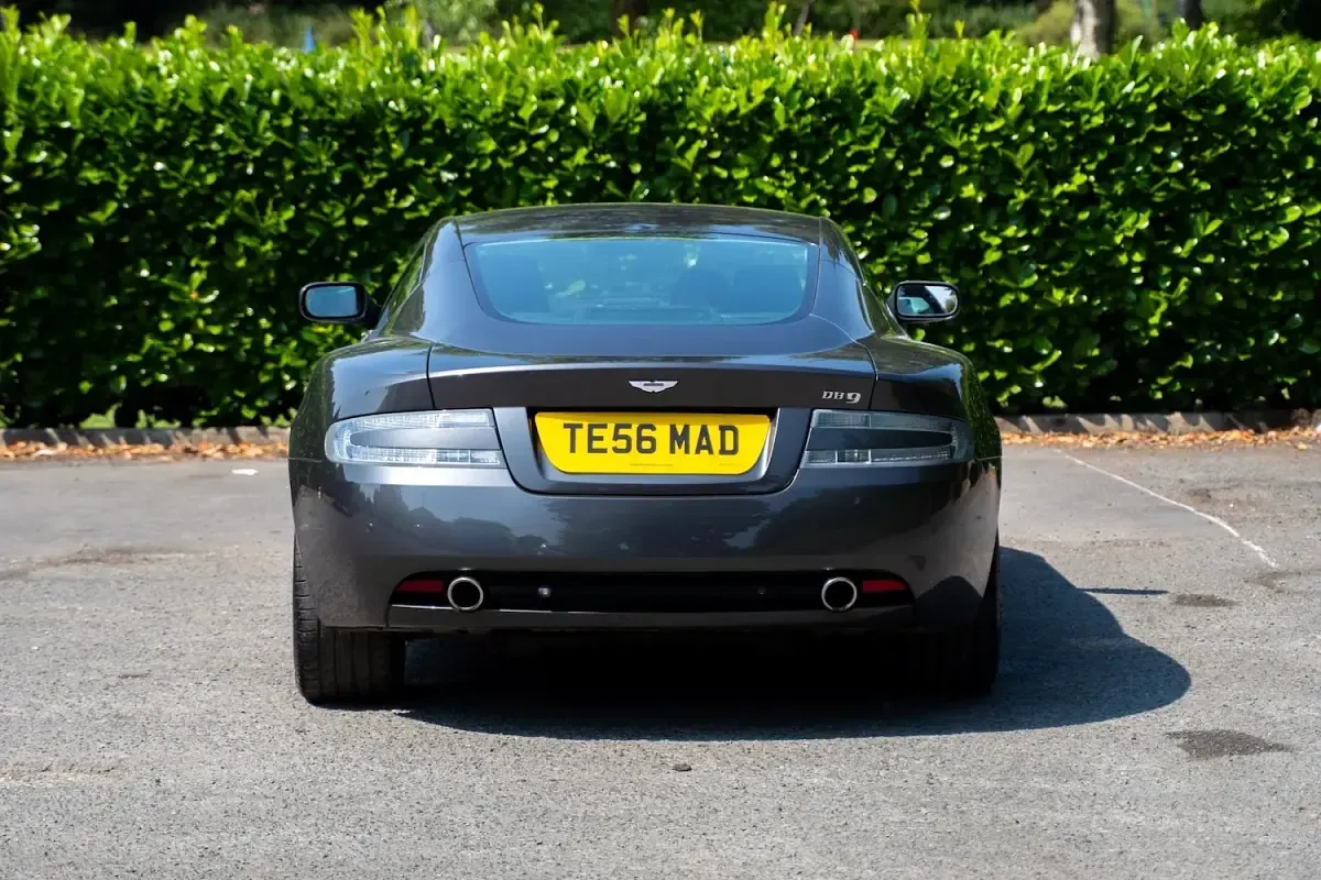 Used Aston Martin DB9 450 HP (330 kW) 2007 Silver Coupe