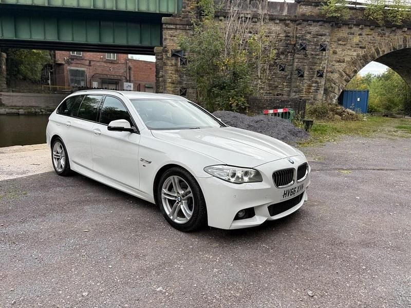 White Used 2016 BMW 520 M Sport Estate | £7,995 (Good price) - Image 1/4