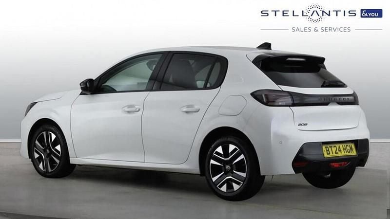 Used Peugeot 208 Allure 99 HP (72 kW) 2024 Yellow Hatchback