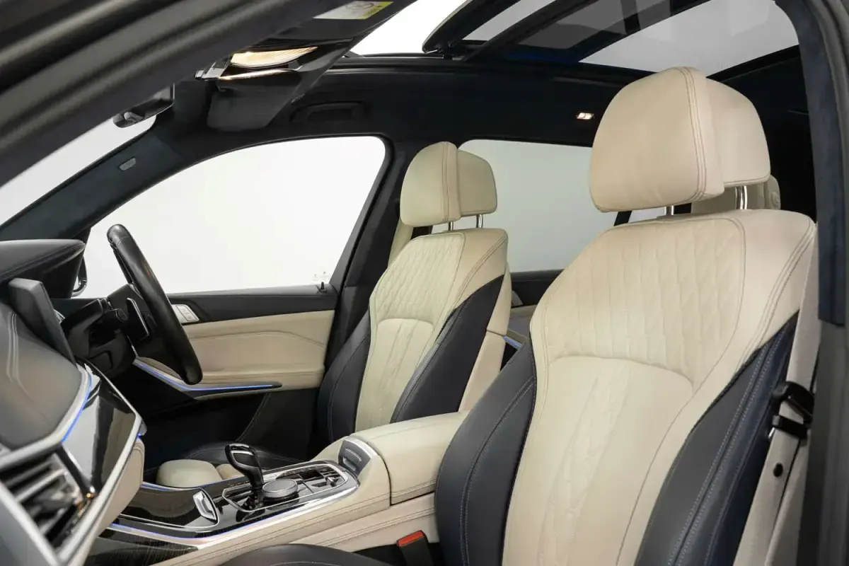 Usado BMW X7 M Sport 376 HP (276 kW) 2021 Cinzento SUV