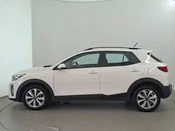 Used Kia Stonic 99 HP (72 kW) 2023 White SUV