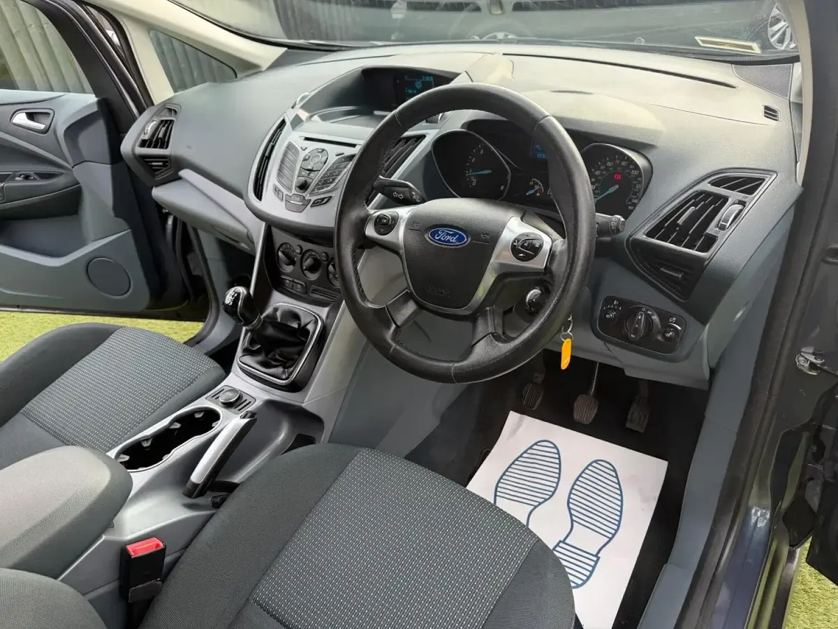 Used Ford C-MAX Zetec 105 HP (77 kW) 2014 Blue MPV