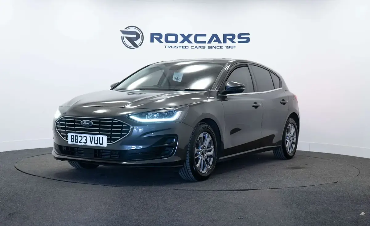 Used Ford Focus Titanium 155 HP (114 kW) 2023 Grey Hatchback
