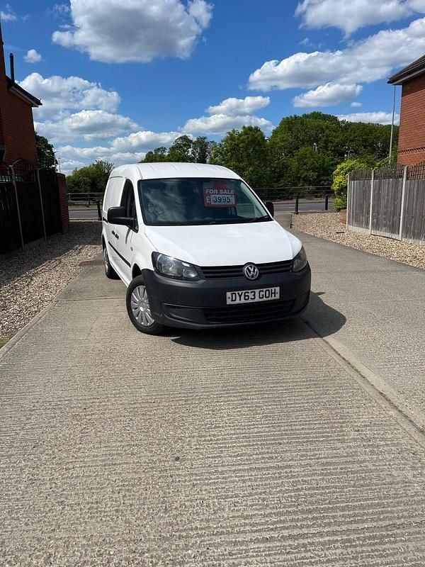 White Used 2013 VW Caddy Startline MPV | £3,995 (Fair price) - Image 1/4