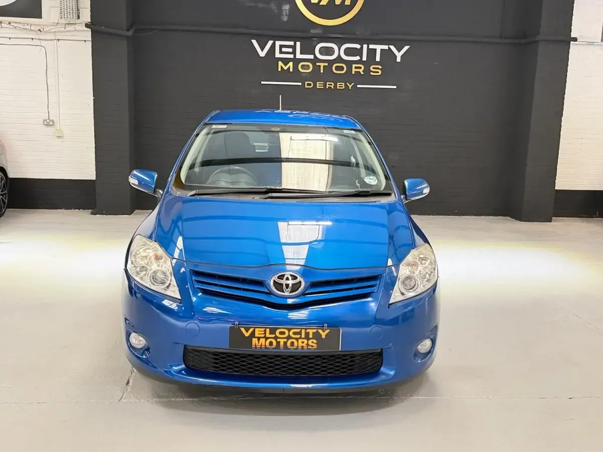 Used Toyota Auris 2012 Blue Hatchback