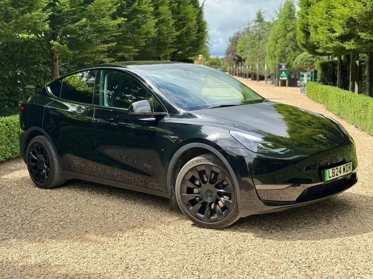 Used Tesla Model Y Long Range AWD 378 kW (514 HP) 2024 Black SUV