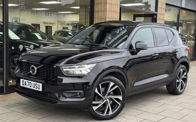 Black Used 2020 Volvo XC40 R-Design Pro SUV | £21,965 (Fair price) - Image 1/4