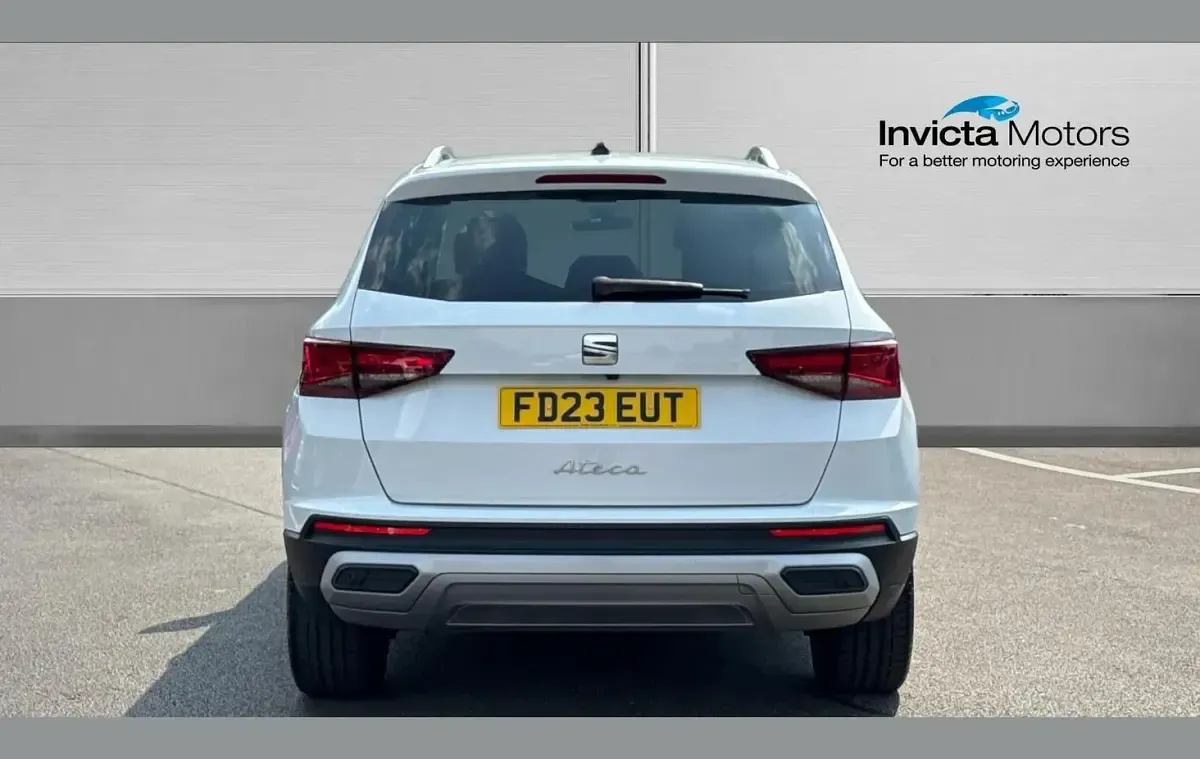 Used Seat Ateca Xperience Lux 150 HP (110 kW) 2023 Nevada white metallic SUV