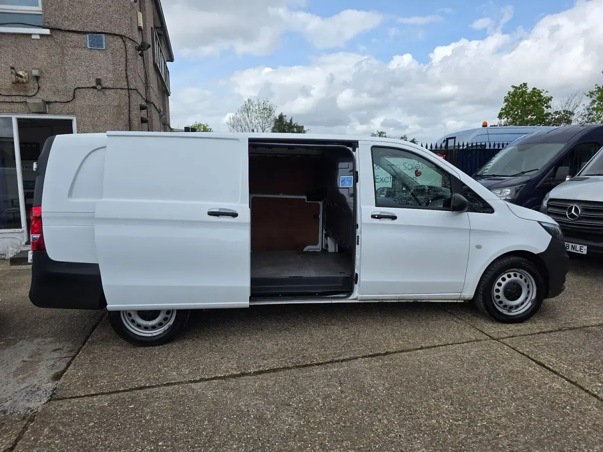 Used Mercedes Vito Progressive 2022 White Van
