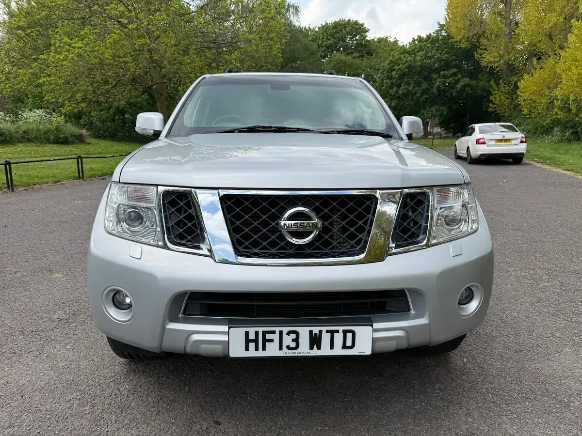 Used Nissan Pathfinder Tekna 190 HP (139 kW) 2013 Silver SUV