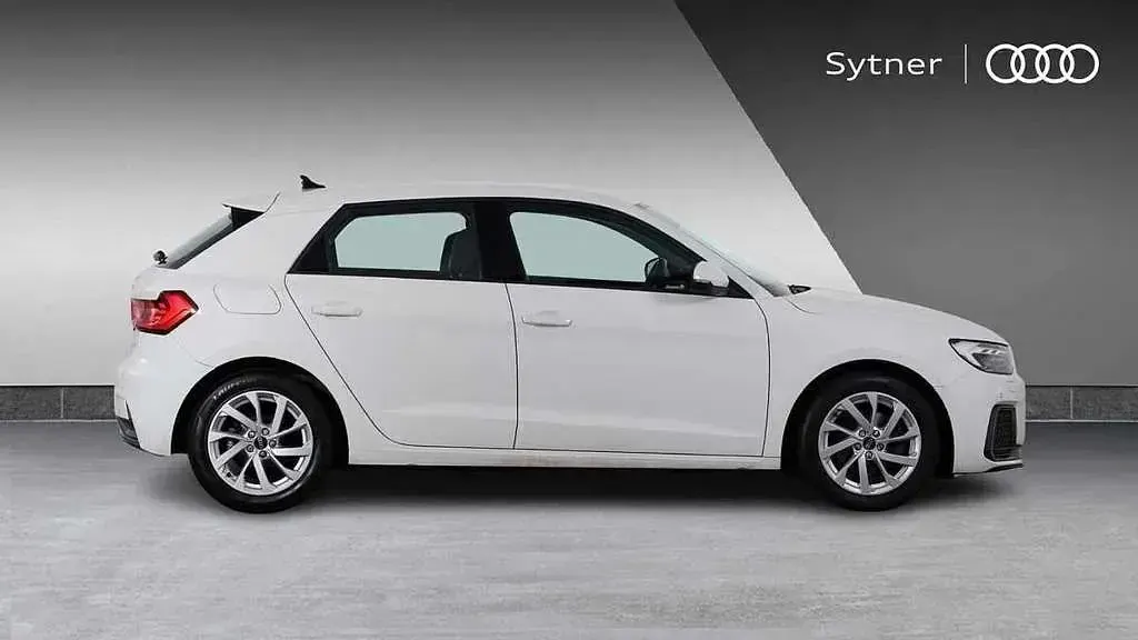 Used Audi A1 Sport 109 HP (80 kW) 2021 White Hatchback