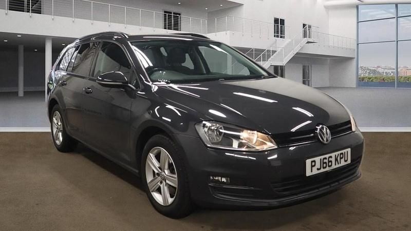 Urano grey Used 2016 VW Golf VII Edition Estate | £8,475 (Fair price) - Image 1/4