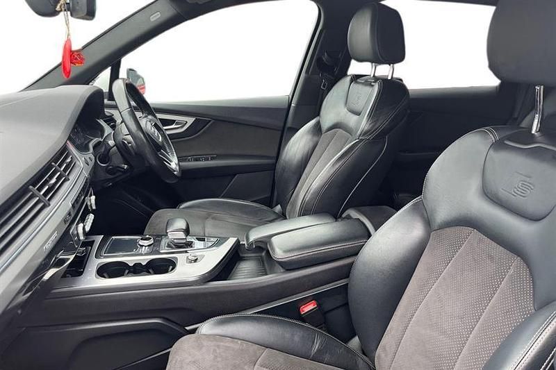 Used Audi Q7 S-Line 218 HP (160 kW) 2016 Pure white SUV