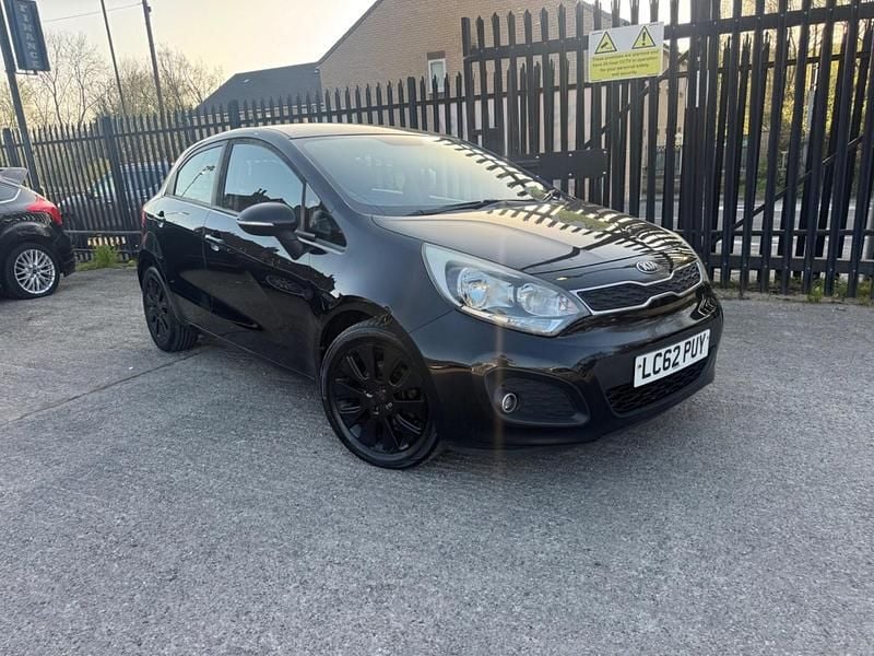 Used Kia Rio 107 HP (78 kW) 2012 Black Hatchback