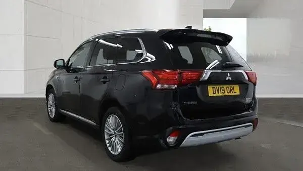 Used Mitsubishi Outlander P-HEV 2019 Black Estate