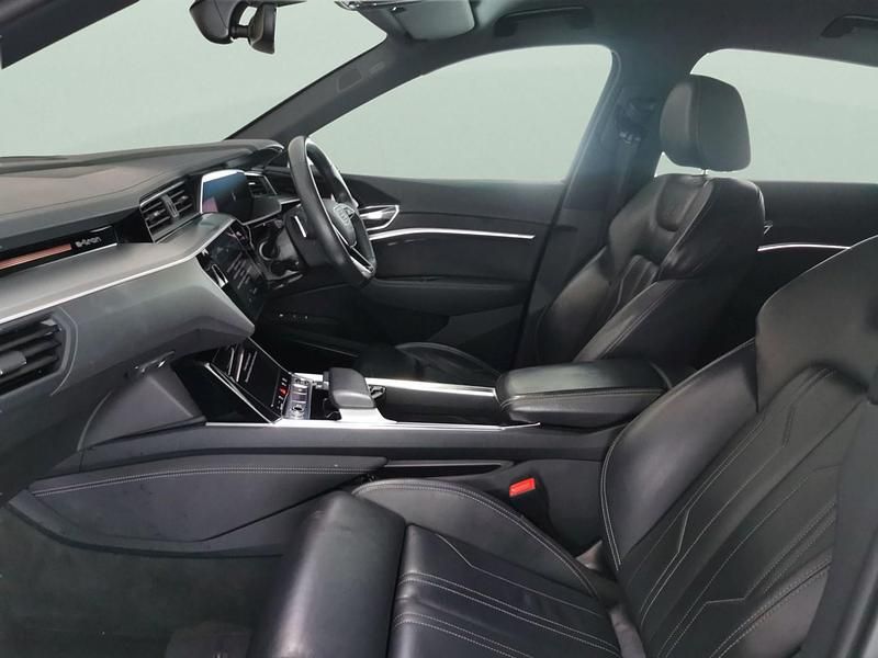 Used Audi e-tron Black Edition 300 kW (408 HP) 2022 White SUV