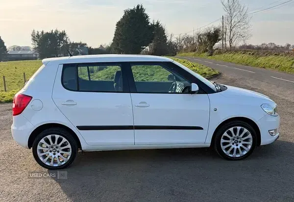 Used Skoda Fabia Elegance 90 HP (66 kW) 2012 White Hatchback