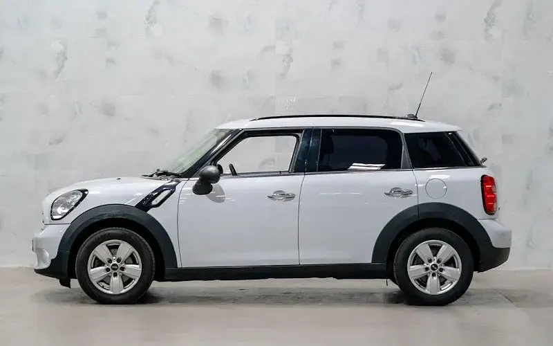 Used Mini ONE 98 HP (72 kW) 2015 White Hatchback