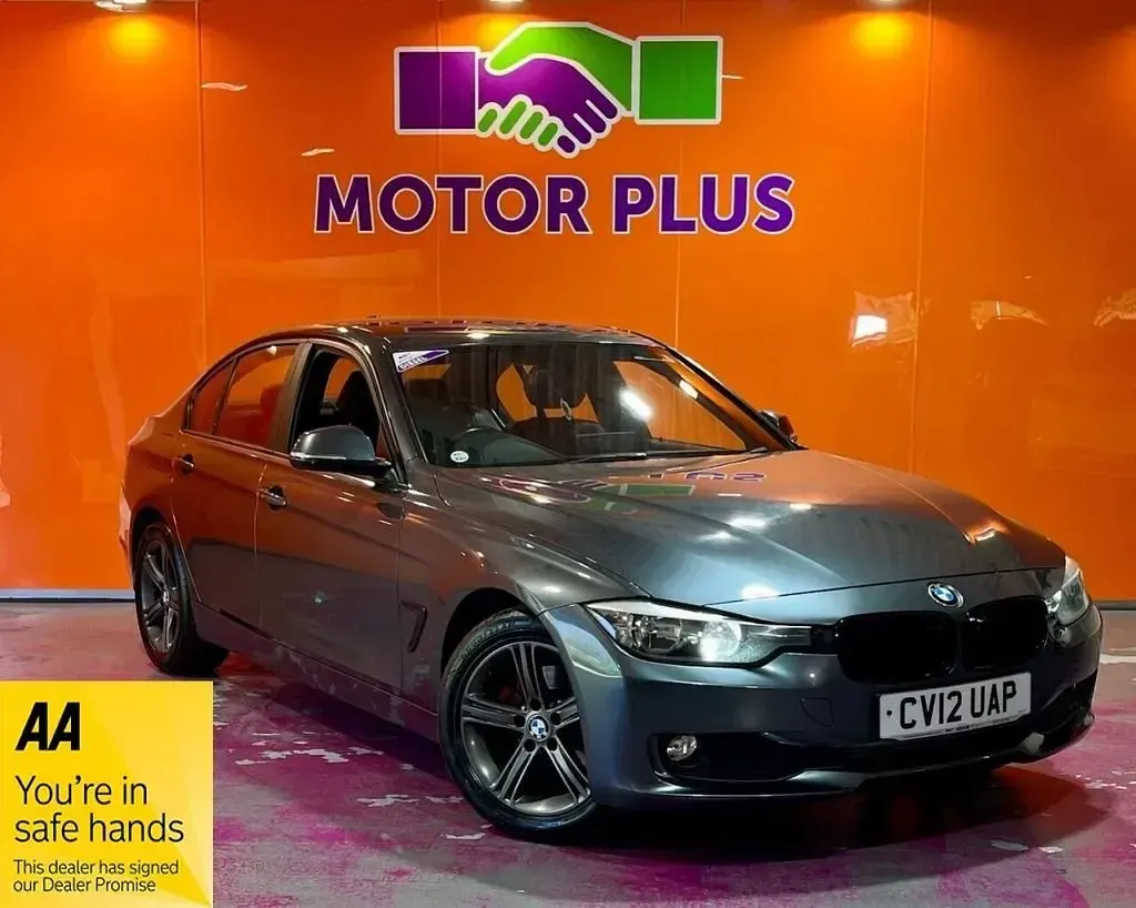 Begagnad BMW 320 Comfort Edition 184 HK (135 kW) 2012 Grå Sedan