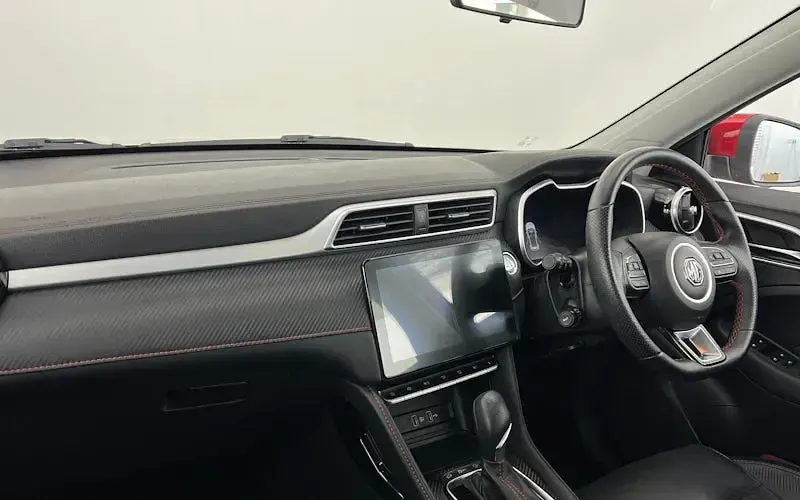 Usado MG ZS Exclusive 111 HP (81 kW) 2024 SUV