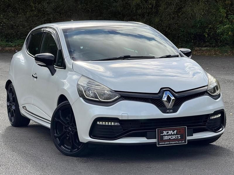 White Used 2014 Renault Clio R.S. R.S. Hatchback | £7,495 - Image 1/4