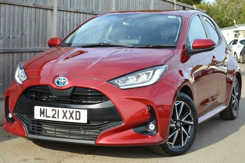 Used 2021 Toyota Yaris Hybrid Design | £14,949 (Good price) - Image 1/1