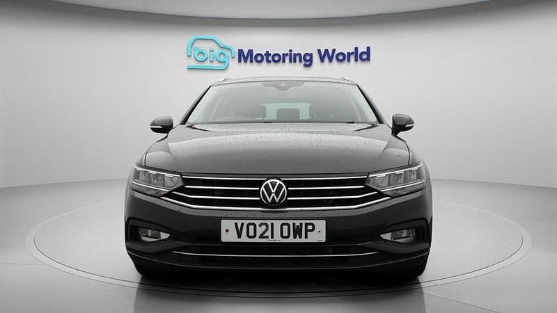 Used VW Passat SEL 150 HP (110 kW) 2021 Grey Estate