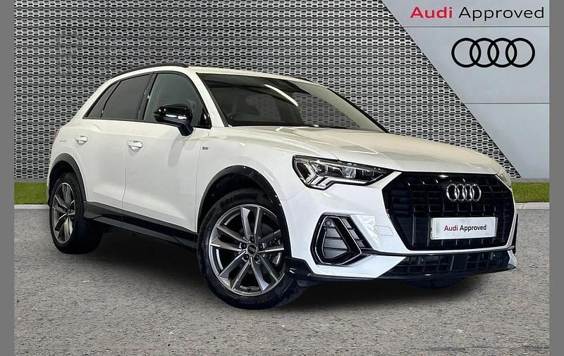 Used Audi Q3 Black Edition 150 HP (110 kW) 2022 White SUV