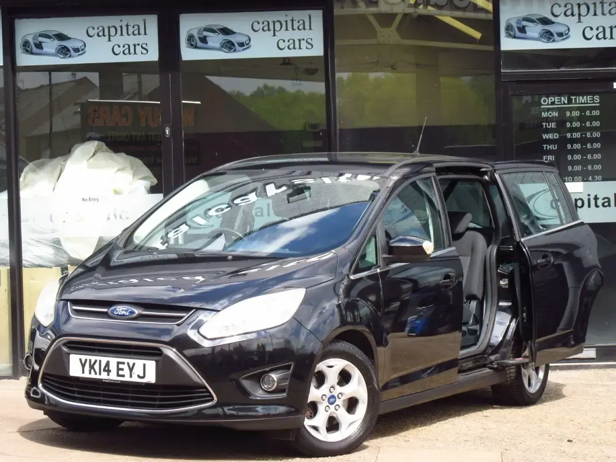 Usado Ford Grand C-Max Zetec 115 HP (84 kW) 2014 Preto Monovolume