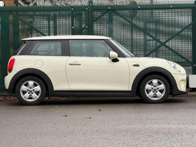 Used Mini Cooper Hatch 136 HP (100 kW) 2018 White Hatchback