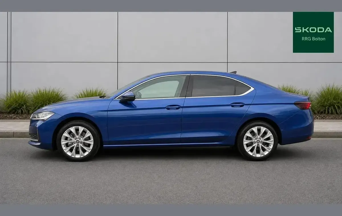 New Skoda Superb SE L 150 HP (110 kW) 2026 Blue Hatchback