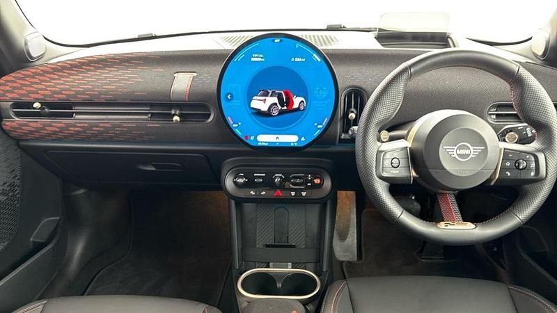 Used Mini Cooper Hatch 154 HP (113 kW) 2025 White Hatchback