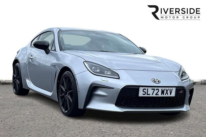 Used Toyota GR86 235 HP (172 kW) 2022 Silver Coupe