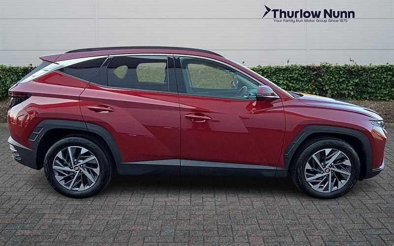 Used Hyundai Tucson Premium 150 HP (110 kW) 2023 Sunrise red SUV