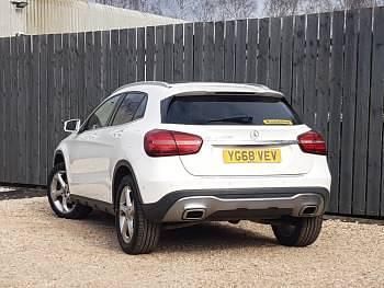 Used Mercedes GLA200 Premium Plus 156 HP (114 kW) 2018 White SUV